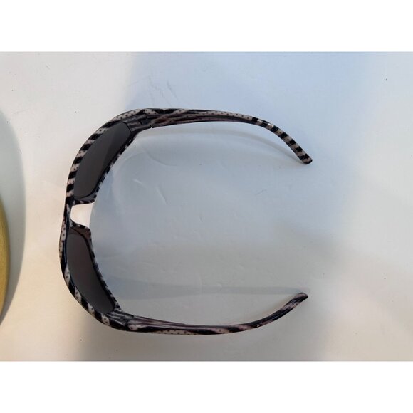 Solbrille Striper 2 Polarized Sunglasses Black White Swirl Frame Dark Tinted Le - Picture 9 of 10